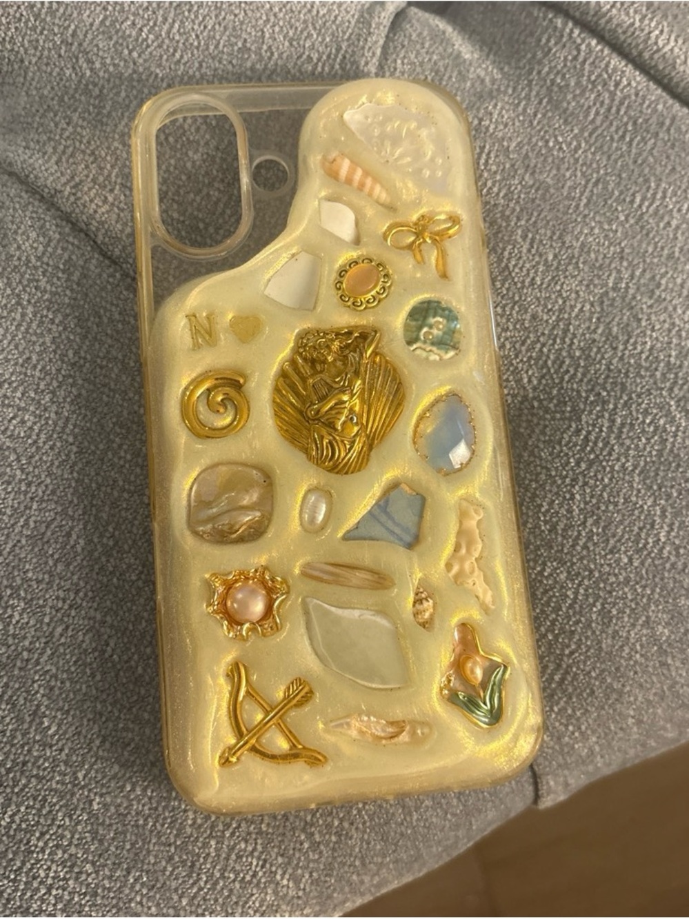 Elegant Pearlized Cream Phone Case with Gold Accents
